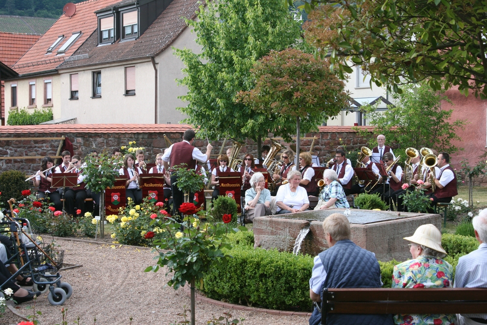 comp_2011 Rosengartens.0021.jpg